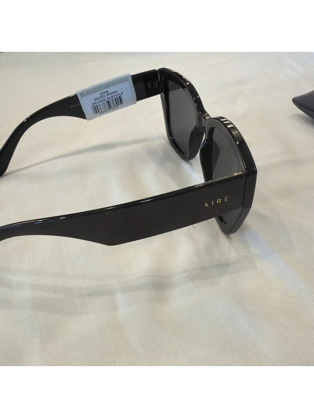 Aire Hadeus Black Sunglasses